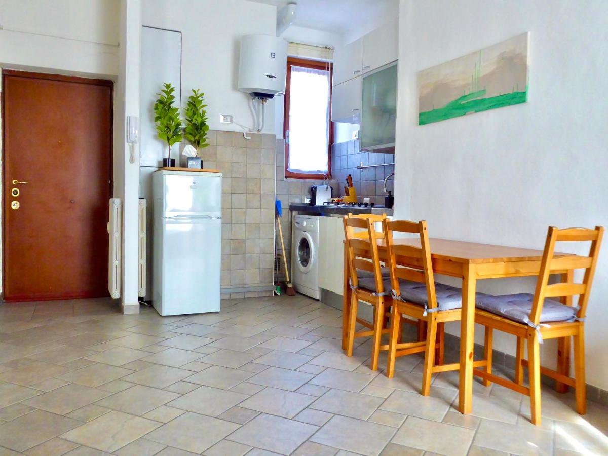 Mono Navigli Apartment Milan Bagian luar foto