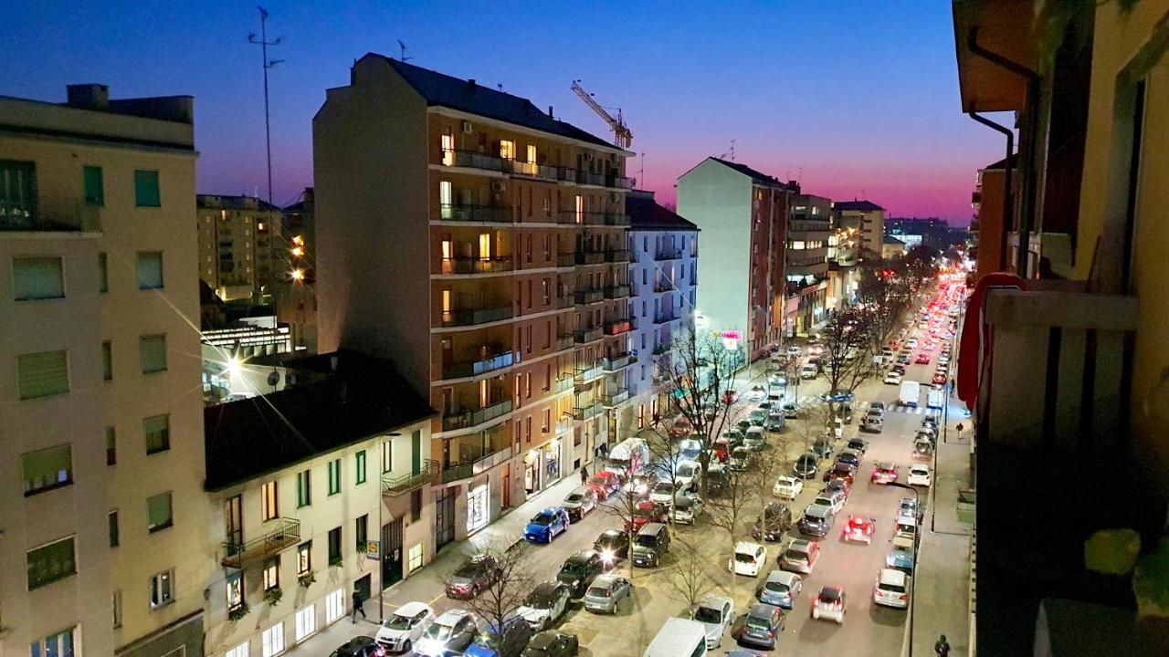 Mono Navigli Apartment Milan Bagian luar foto