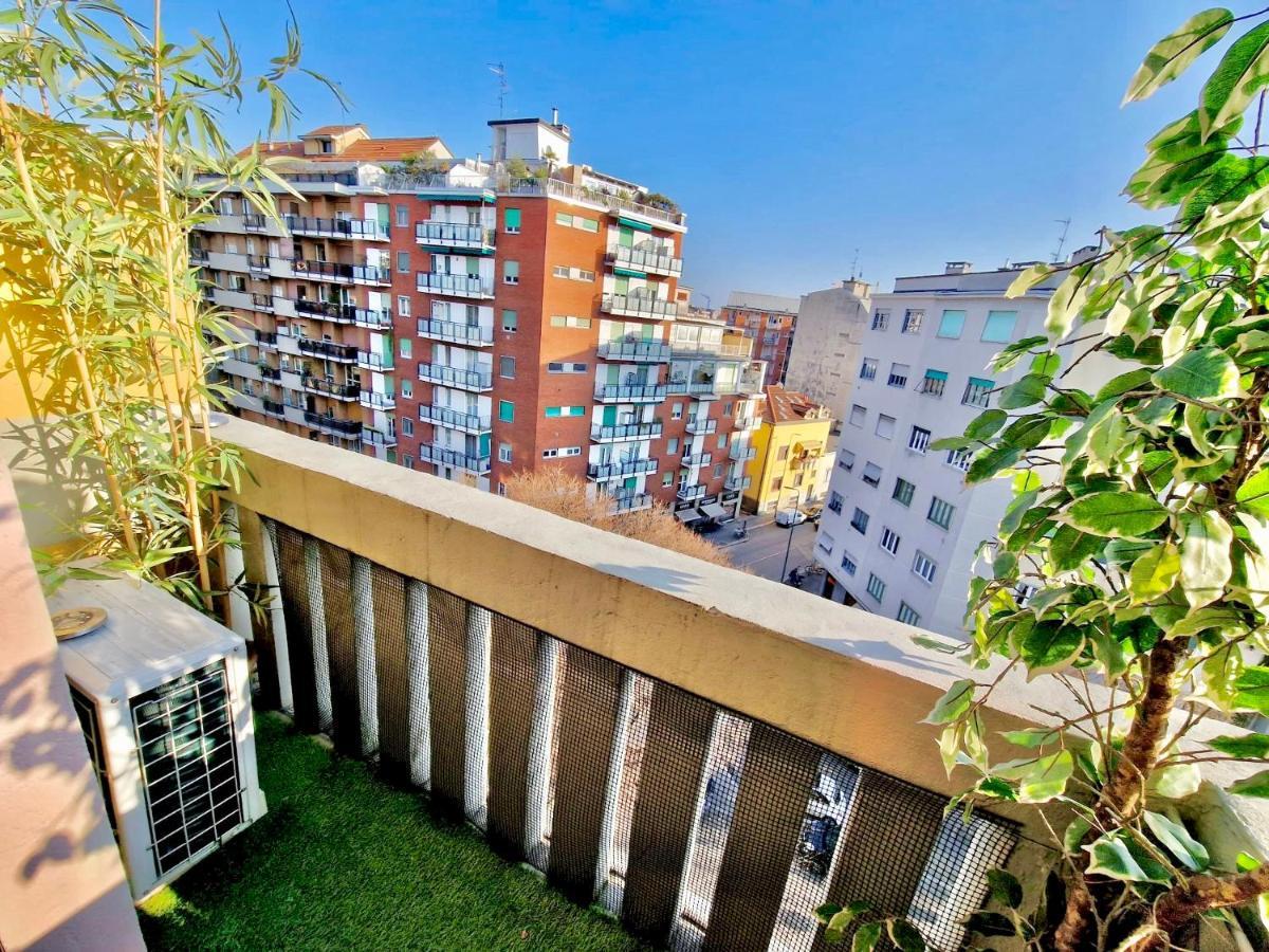 Mono Navigli Apartment Milan Bagian luar foto